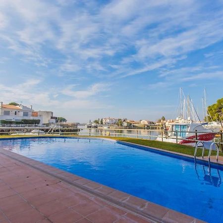 Piso De 2 Habitaciones, 3 Piscinas Y Cerca Del Mar Росес Екстериор снимка