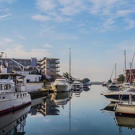 Piso De 2 Habitaciones, 3 Piscinas Y Cerca Del Mar Росес Екстериор снимка